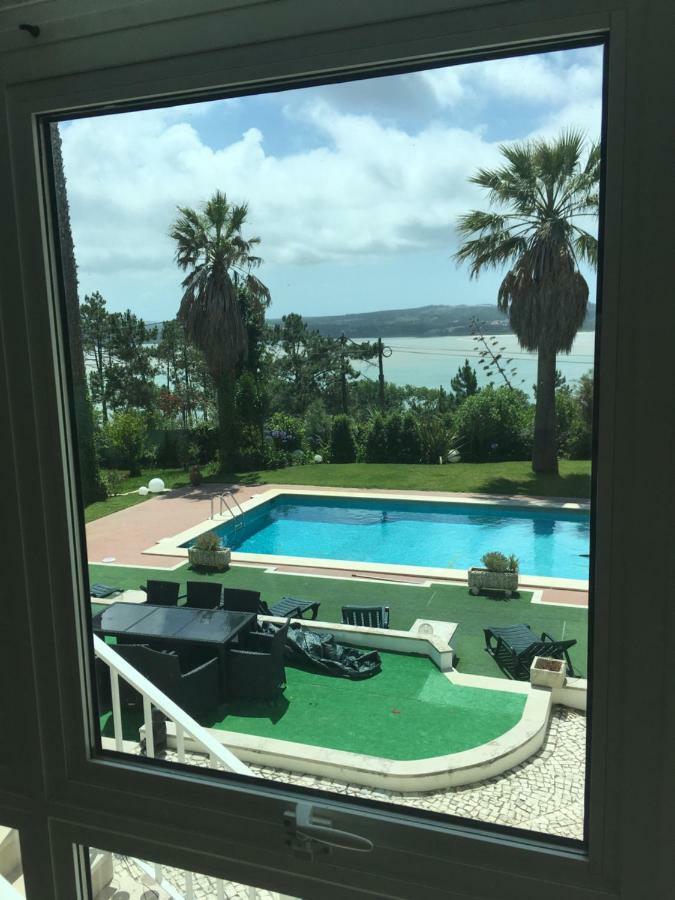 Casa Branca Guest House Foz do Arelho Bagian luar foto